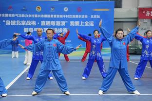 Giải vô địch cầu lông châu Á: Đoàn nữ Trung Quốc 2 - 3 không địch lại Nhật Bản.
